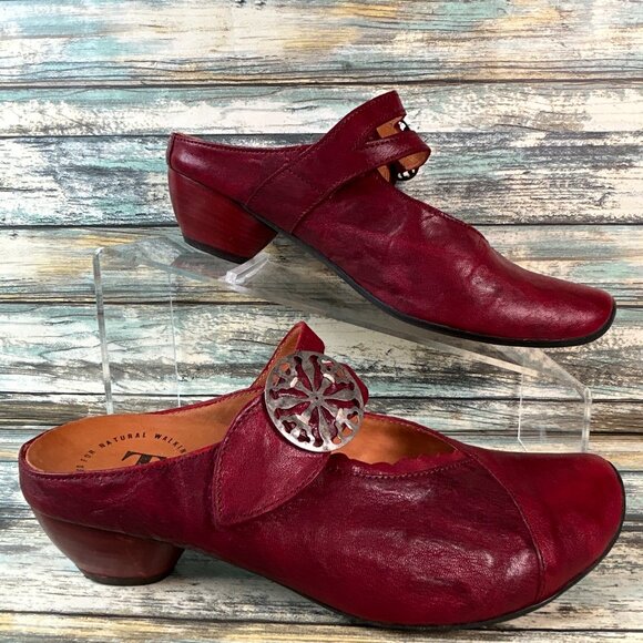 Think! Mary Jane Mule Size 6 Red Leather Clog Adjustable Round Heel Slip On Shoe - Picture 1 of 14